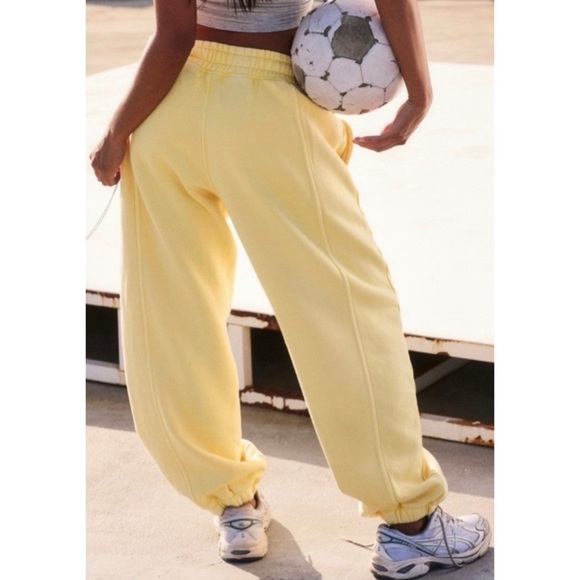 Free People Movement Sprint to the Finish Pant in Daylight Yellow Size M - Picture 3 of 12